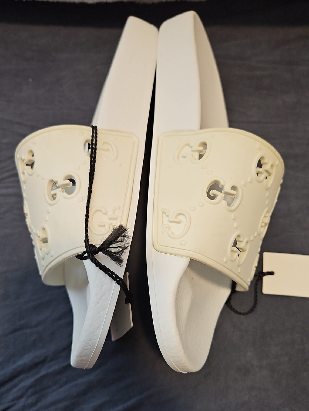 Gucci White Interlocking G Cutout Slide Sandals Sz 7 New - Picture 2 of 10